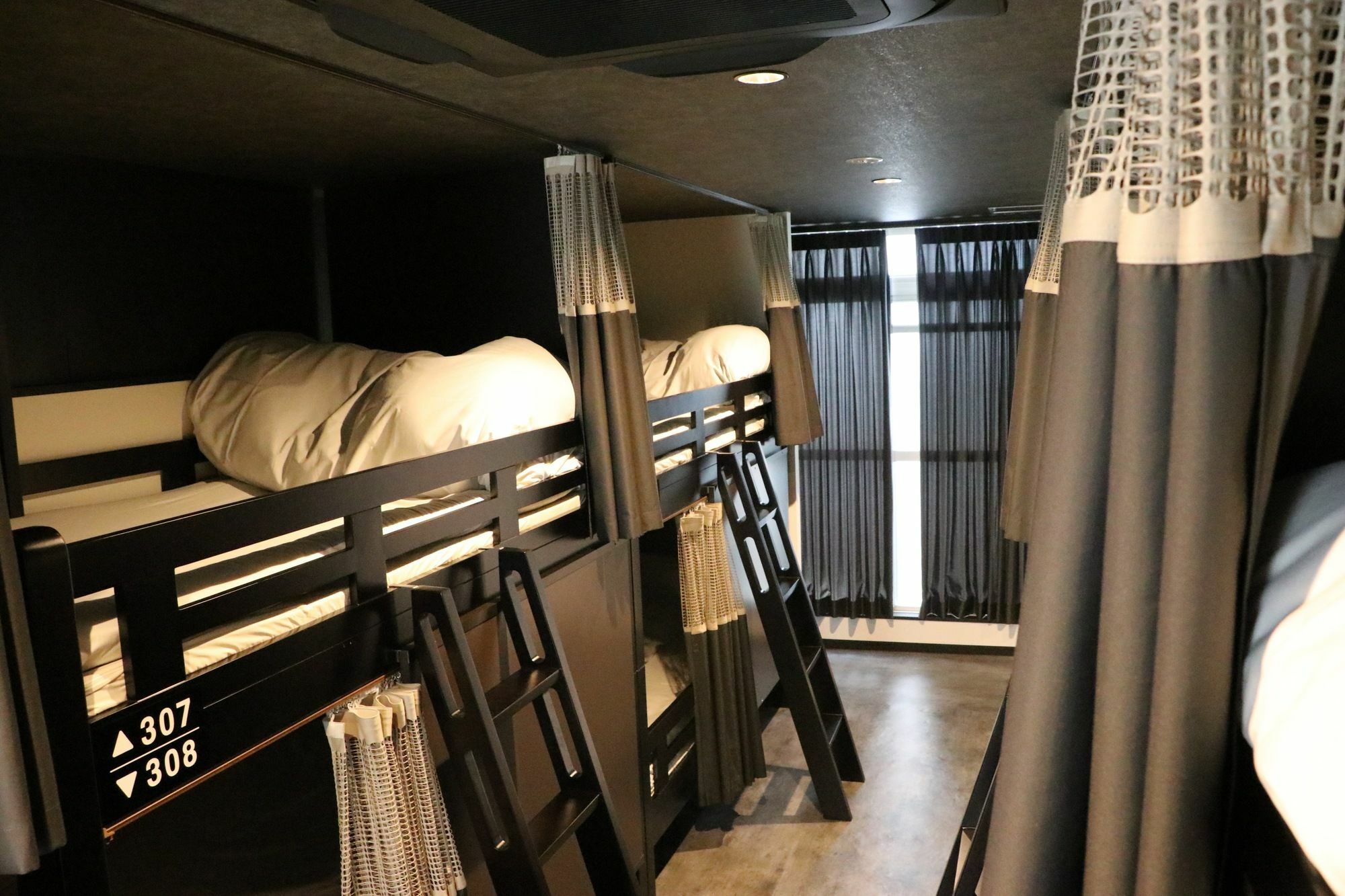 Lore Hostel Dotonbori Ōsaka Extérieur photo