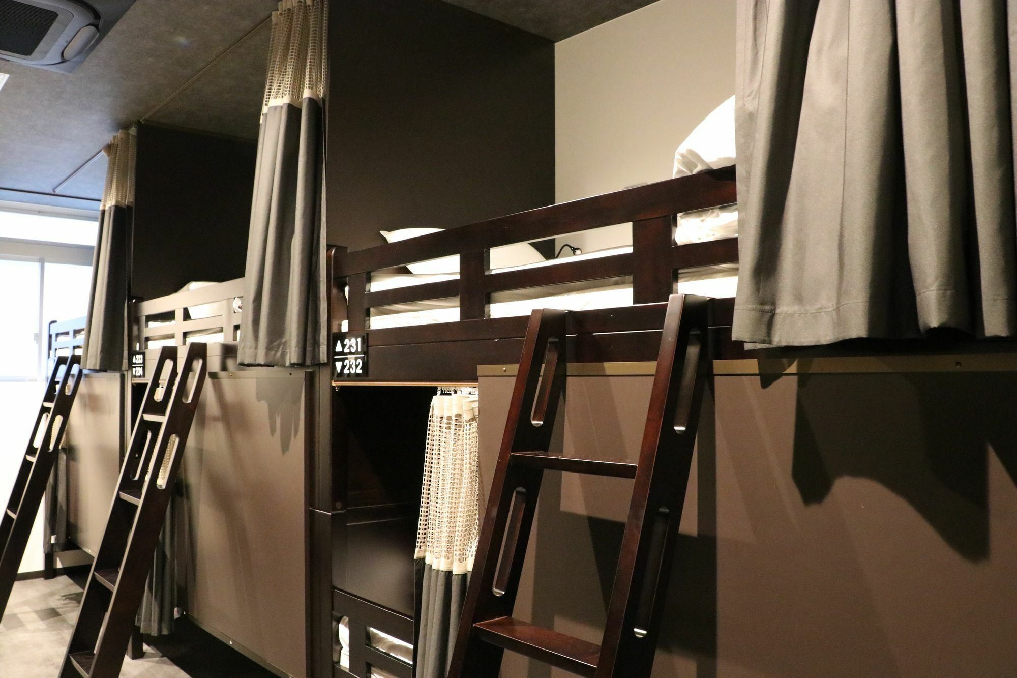 Lore Hostel Dotonbori Ōsaka Extérieur photo